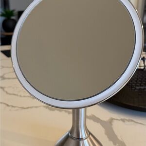 simplehuman 8” Sensor Mirror LED Lighted